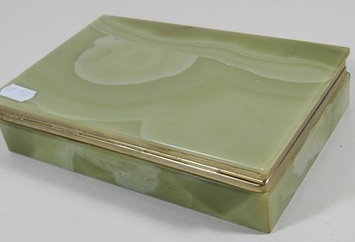Lot 456 - A green onyx cigar box, 18cm wide, containing...