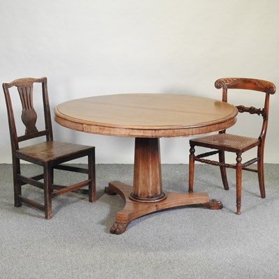 Lot 568 - A Victorian mahogany breakfast table