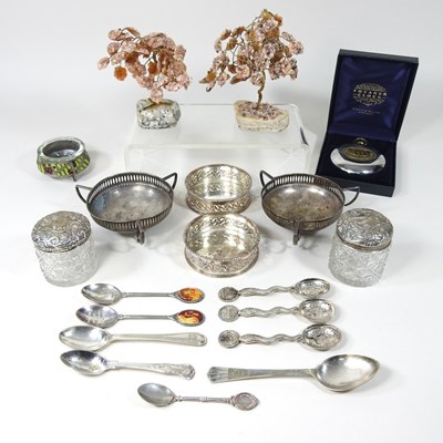 Lot 389 - A collection of silver and silver plate, to...