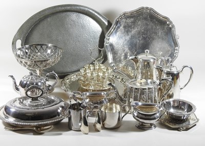 Lot 172 - A collection of silver plated items