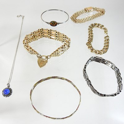 Lot 23 - A collection of gold plated jewellery