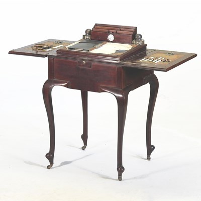 Lot 484 - An Edwardian mahogany surprise desk