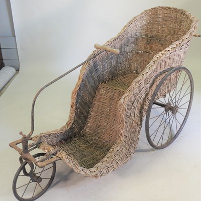 Lot 502 - A Victorian bath chair