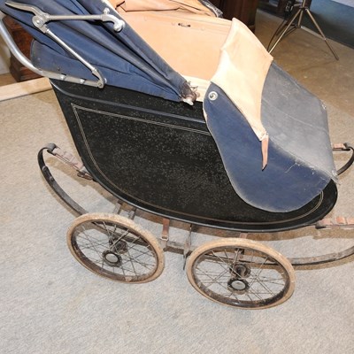 Lot 563 - A 1930's Milson's child's pram