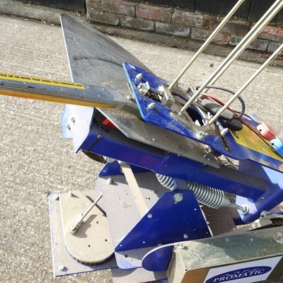Lot 612 - A Pro-Matic Superhawk clay pigeon trap, on a...