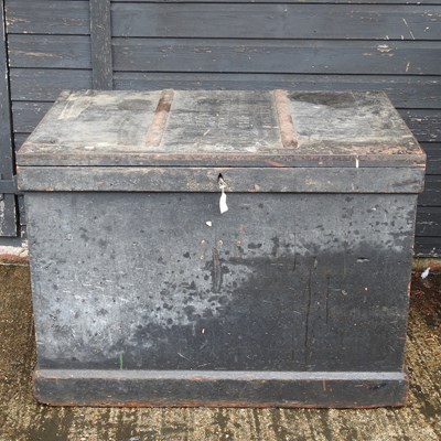 Lot 175 - A wooden tool chest, with a fitted interior