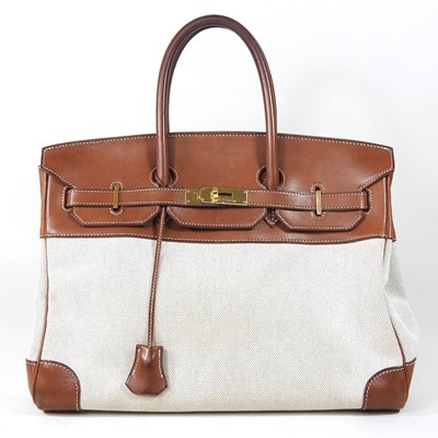 Lot 140 - An Hermes Birkin 35 handbag, 2001, keys and...