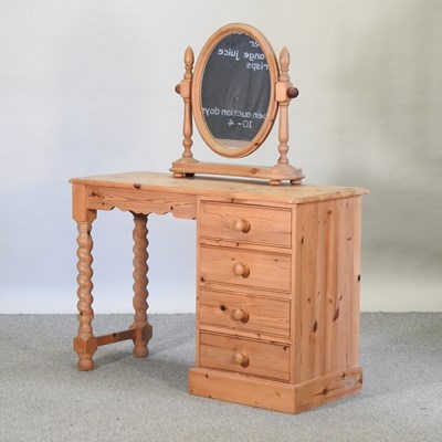 Lot 460 - A pine dressing table