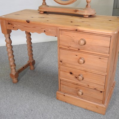 Lot 460 - A pine dressing table