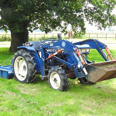 Lot 8 - An Iseki TS1910F compact utility tractor, with...