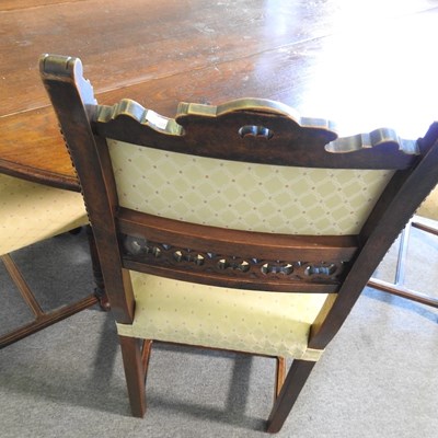 Lot 532 - An 18th century style oak gateleg dining table,...