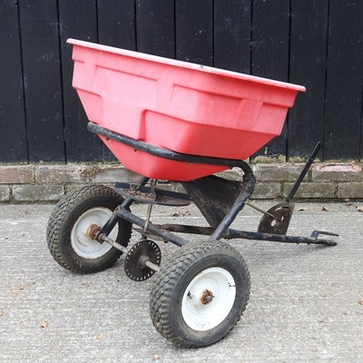 Lot 100 - A garden spreader