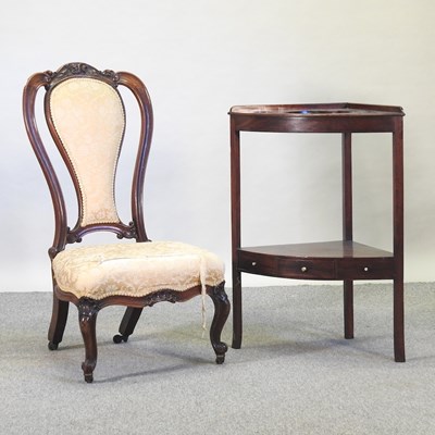 Lot 551 - A Regency mahogany corner washstand