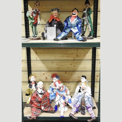 Lot 160 - A collection of eight Anthony Pepper model clowns