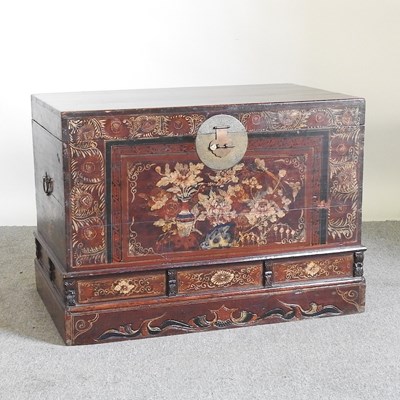 Lot 516 - An Indonesian chest, with a hinged lid,...