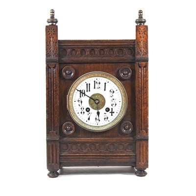 Lot 392 - An early 20th century oak cased bracket clock,...