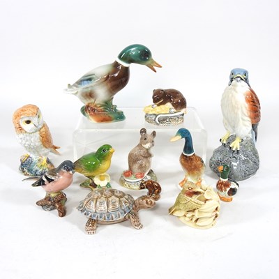 Lot 561 - A collection of Beswick and other pottery animals