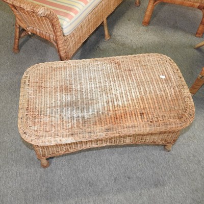 Lot 98 - A wicker conservatory suite