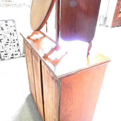 Lot 106 - A Victorian mahogany chest of drawers,...