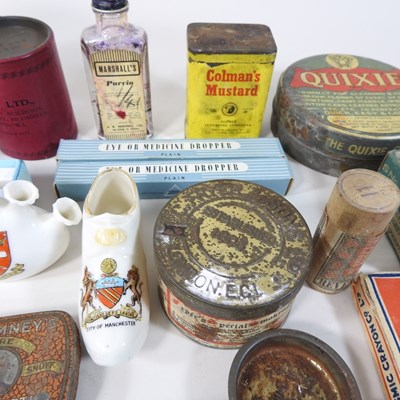 Lot 72 - A collection of vintage medical items