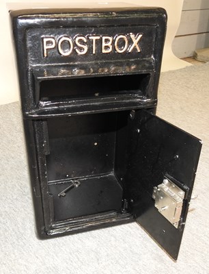 Lot 465 - A reproduction black painted cast iron post box