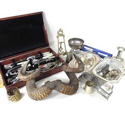 Lot 574 - A collection of cutlery and metalwares,...