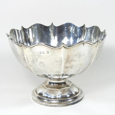 Lot 2 - A large early 20th century silver rose bowl,...