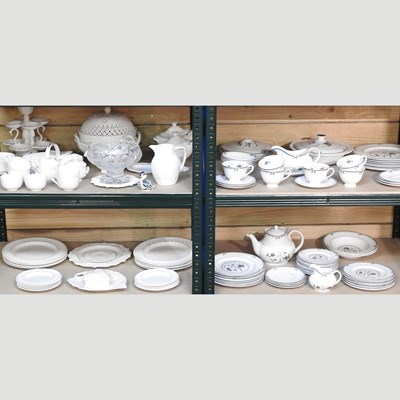 Lot 222 - A Royal Doulton Old Colony pattern part dinner service