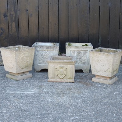 Lot 307 - A pair of Cotstone garden planters