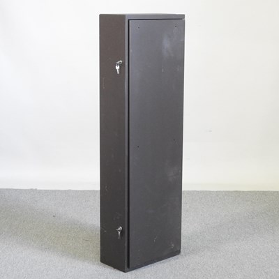 Lot 177 - A metal gun cabinet, with key