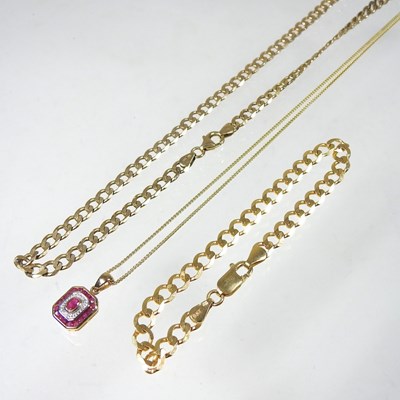 Lot 280 - A 9 carat gold curb link bracelet, 6g, 18cm...