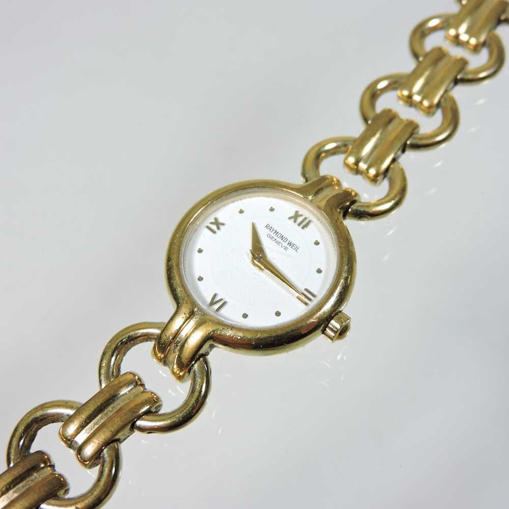 Lot 33 - A Raymond Weil gold plated ladies dress watch