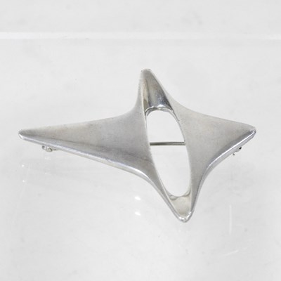 Lot 419 - A Georg Jensen silver star brooch of amorphic...