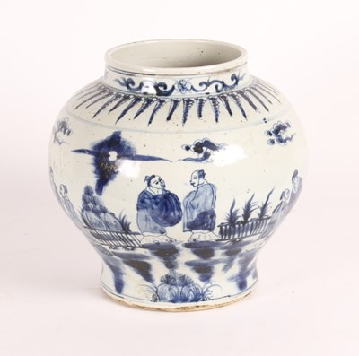 Lot 131 - A Chinese blue and white porcelain vase,...