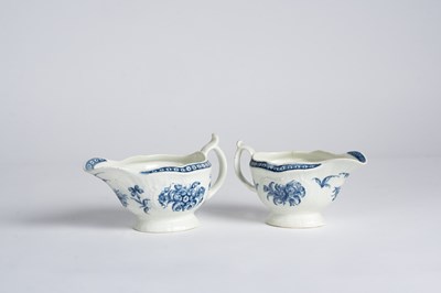 Lot 29 - A pair of Worcester blue and white porcelain...