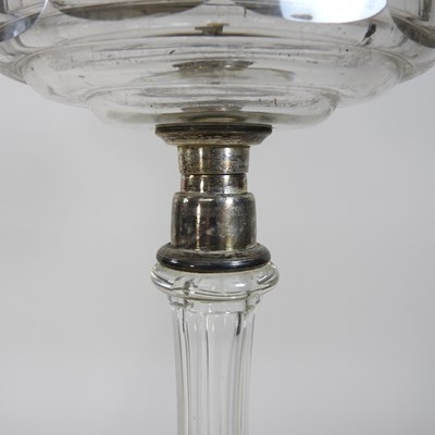 Lot 139 - A pair of early 20th century cut glass oil lamps