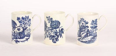 Lot 400 - A collection of three Worcester blue and white...