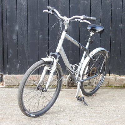 Lot 105 - A gentleman's TREK navigator 200 bicycle