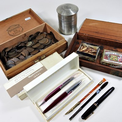 Lot 540 - A collection of Victorian and later pennies,...