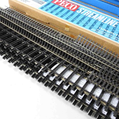 Lot 57 - A collection of Peco O Gauge turnouts and...