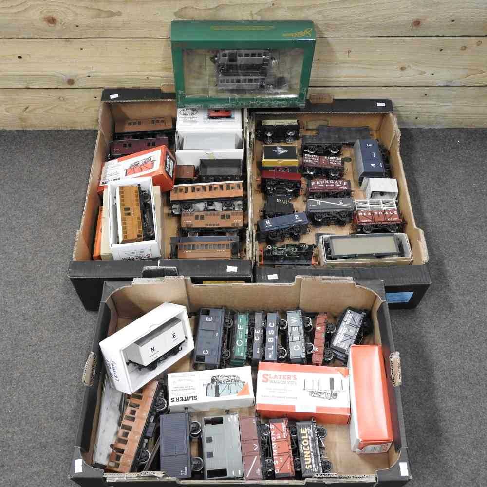 Lot 12 - Three boxes of various model O Gauge rolling
