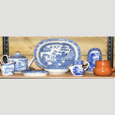 Lot 227 - A small collection of blue and white china