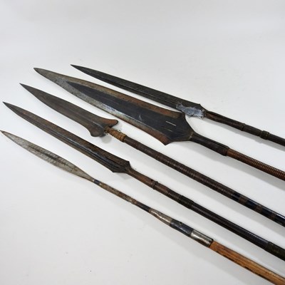 Lot 498 - An African tribal spear, with a leaf shaped...