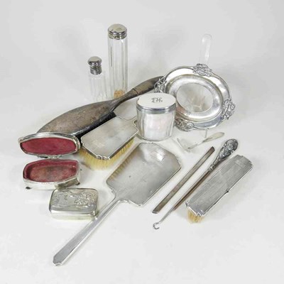 Lot 273 - A collection of early 20th century silver...