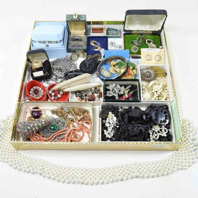 Lot 181 - A collection of costume jewellery, to include...