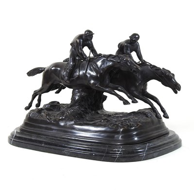 Lot 501 - A large bronze figure group