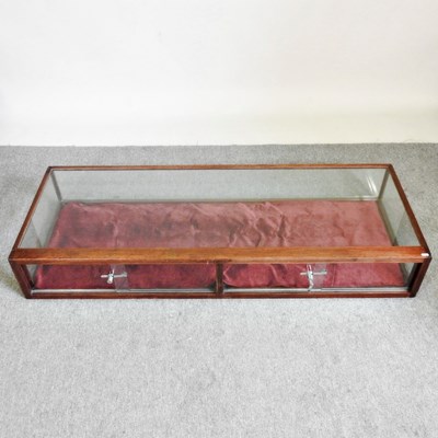 Lot 558 - An early 20th century jeweller's table top...