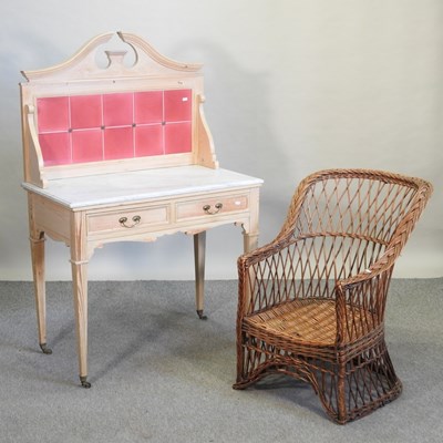 Lot 487 - A 19th century pine washstand