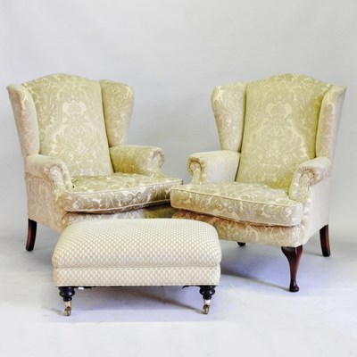 Lot 574 - A pair of early 20th century gold upholstered...