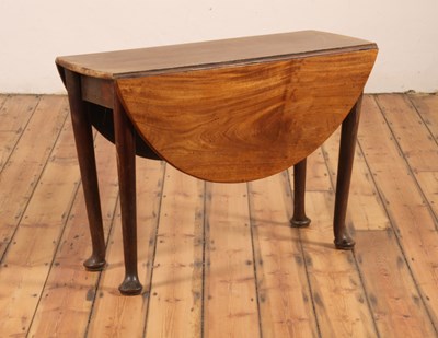 Lot 351 - A mahogany drop leaf dining table, 19th...